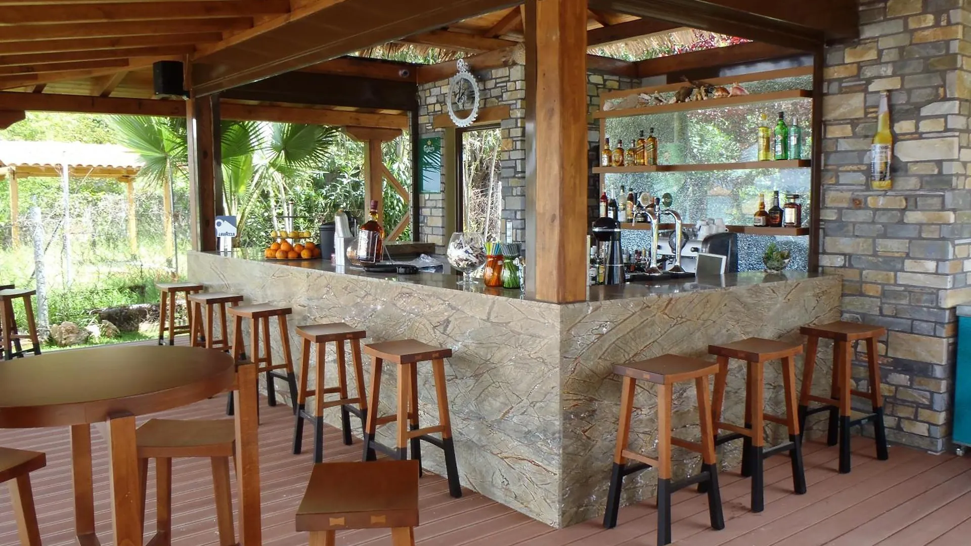 Vergos Hotel Вурвуру Апарт-отель